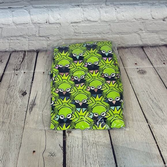 LuLaRoe Muppets Kermit the Frog Tall and Curvy Leggings - Picture 4 of 4